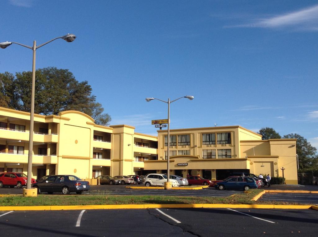 Diamond Inn & Suites Ричмънд Екстериор снимка