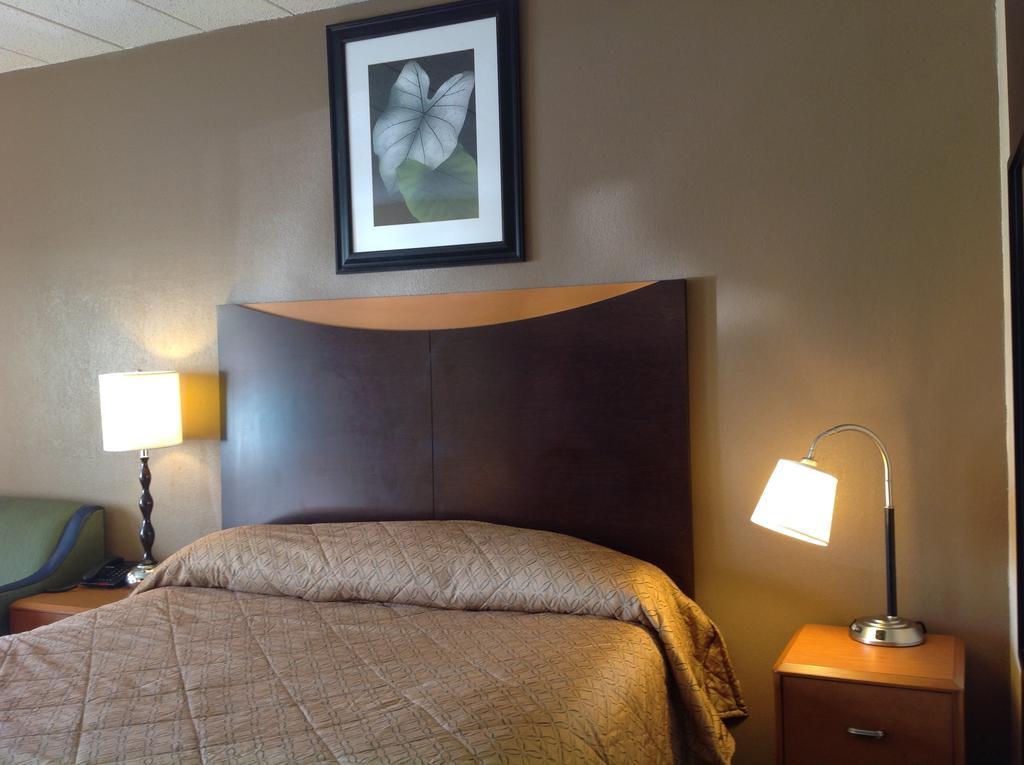 Diamond Inn & Suites Ричмънд Екстериор снимка