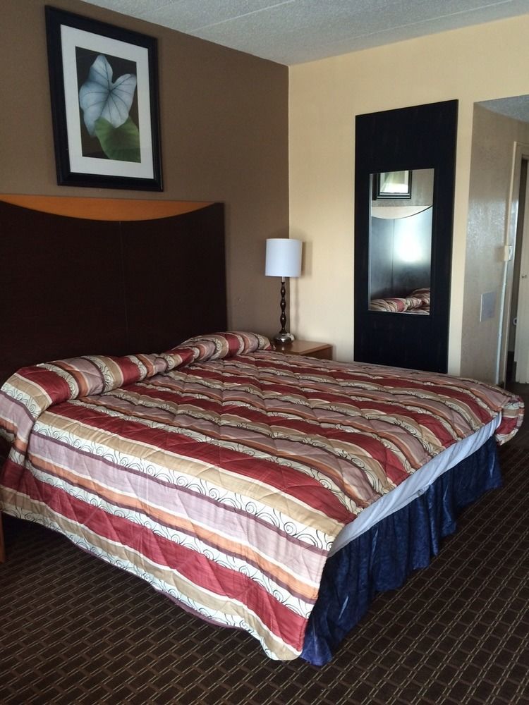 Diamond Inn & Suites Ричмънд Екстериор снимка