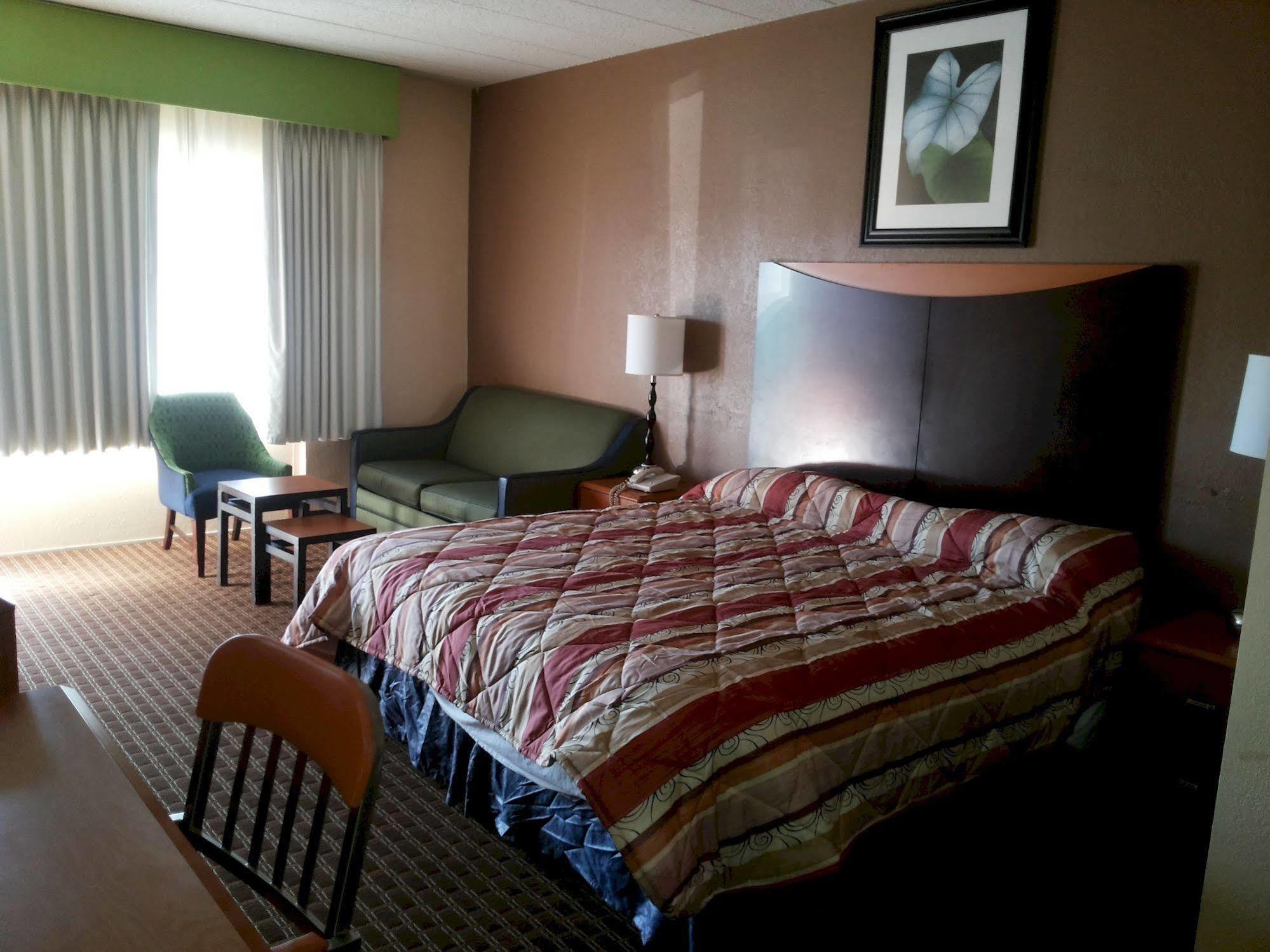 Diamond Inn & Suites Ричмънд Екстериор снимка